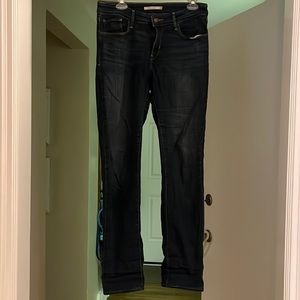 Levi’s Mid Rise Skinny Jean